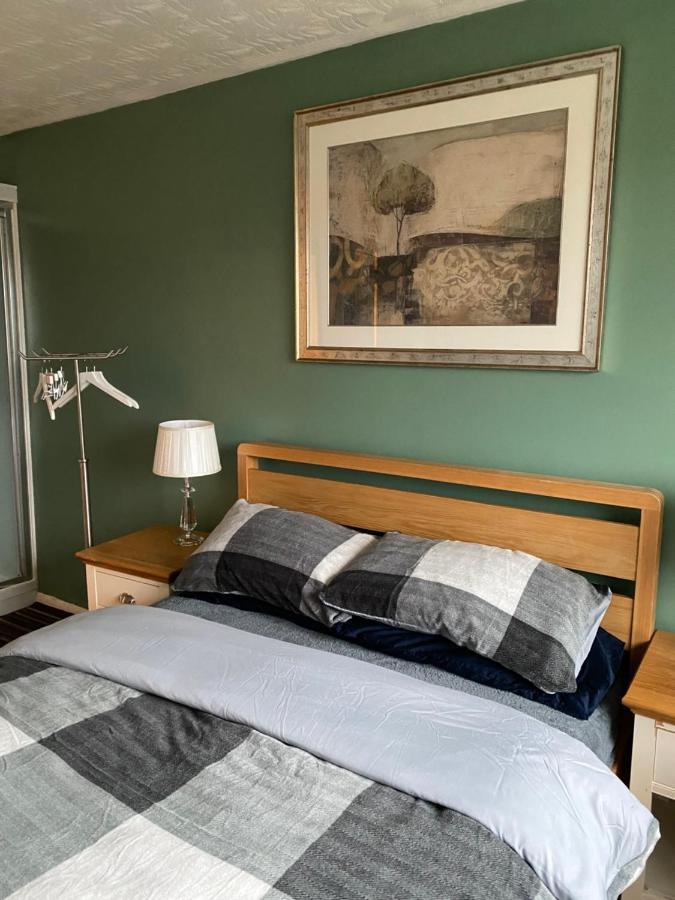 1 Luxurious Double Bedroom With Private Shower Reading Esterno foto