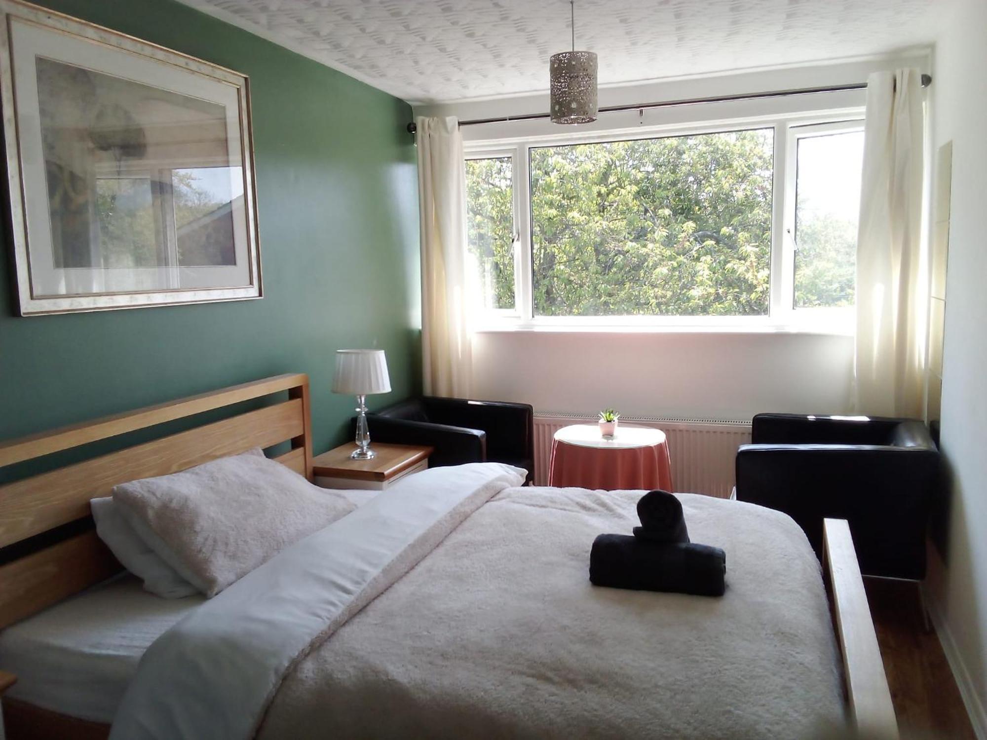 1 Luxurious Double Bedroom With Private Shower Reading Esterno foto